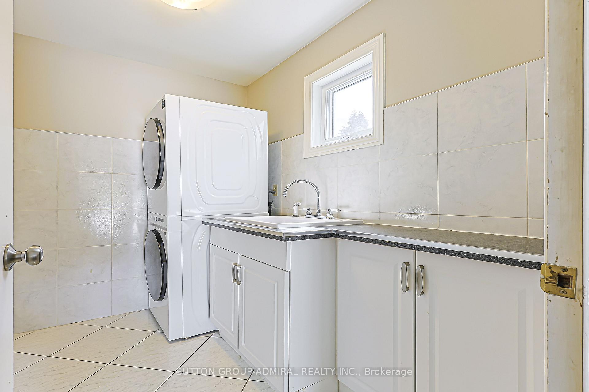 Photo 20 of 62 Pickett Crescent, Richmond Hill, Westbrook — HOMEH