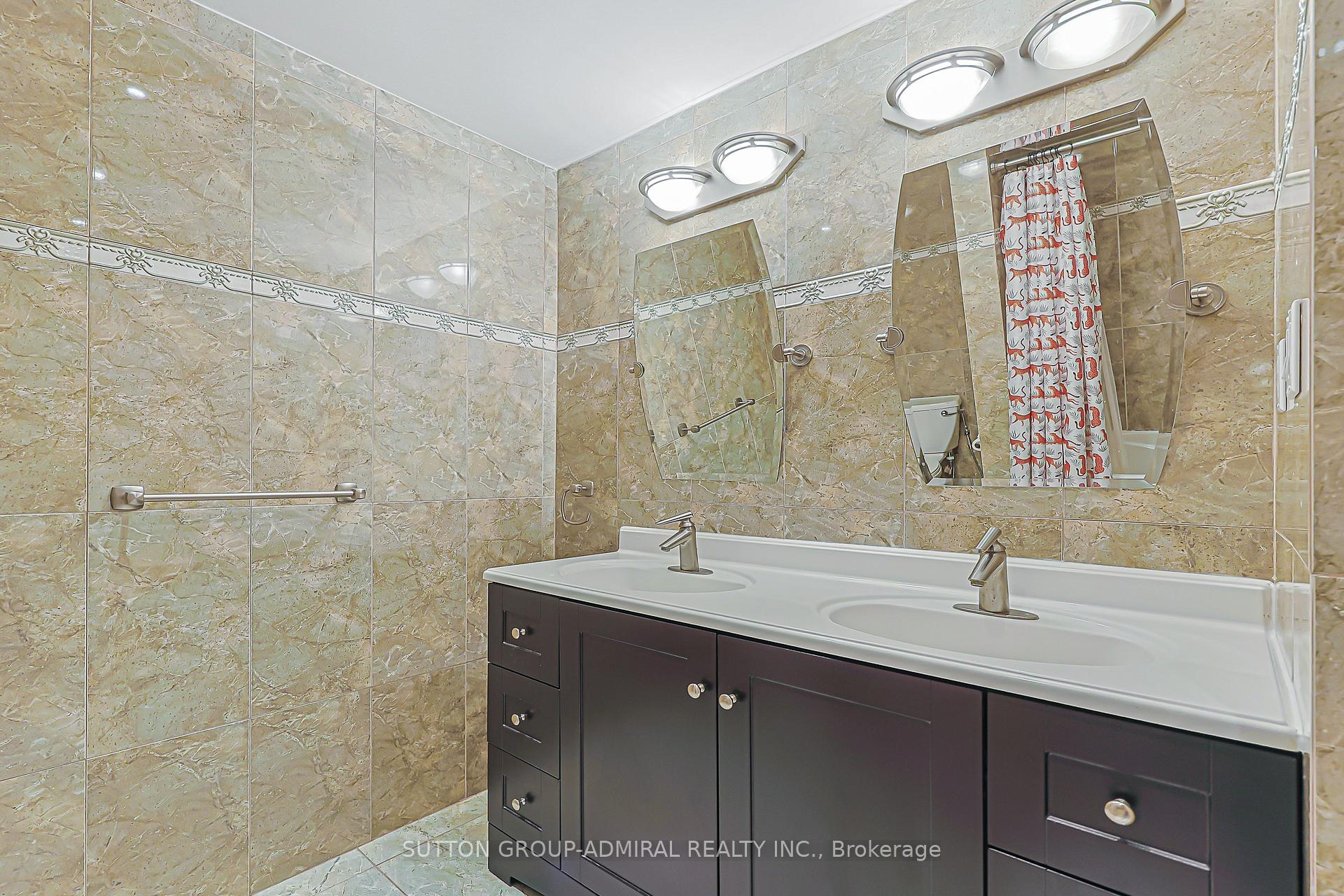 Photo 33 of 62 Pickett Crescent, Richmond Hill, Westbrook — HOMEH
