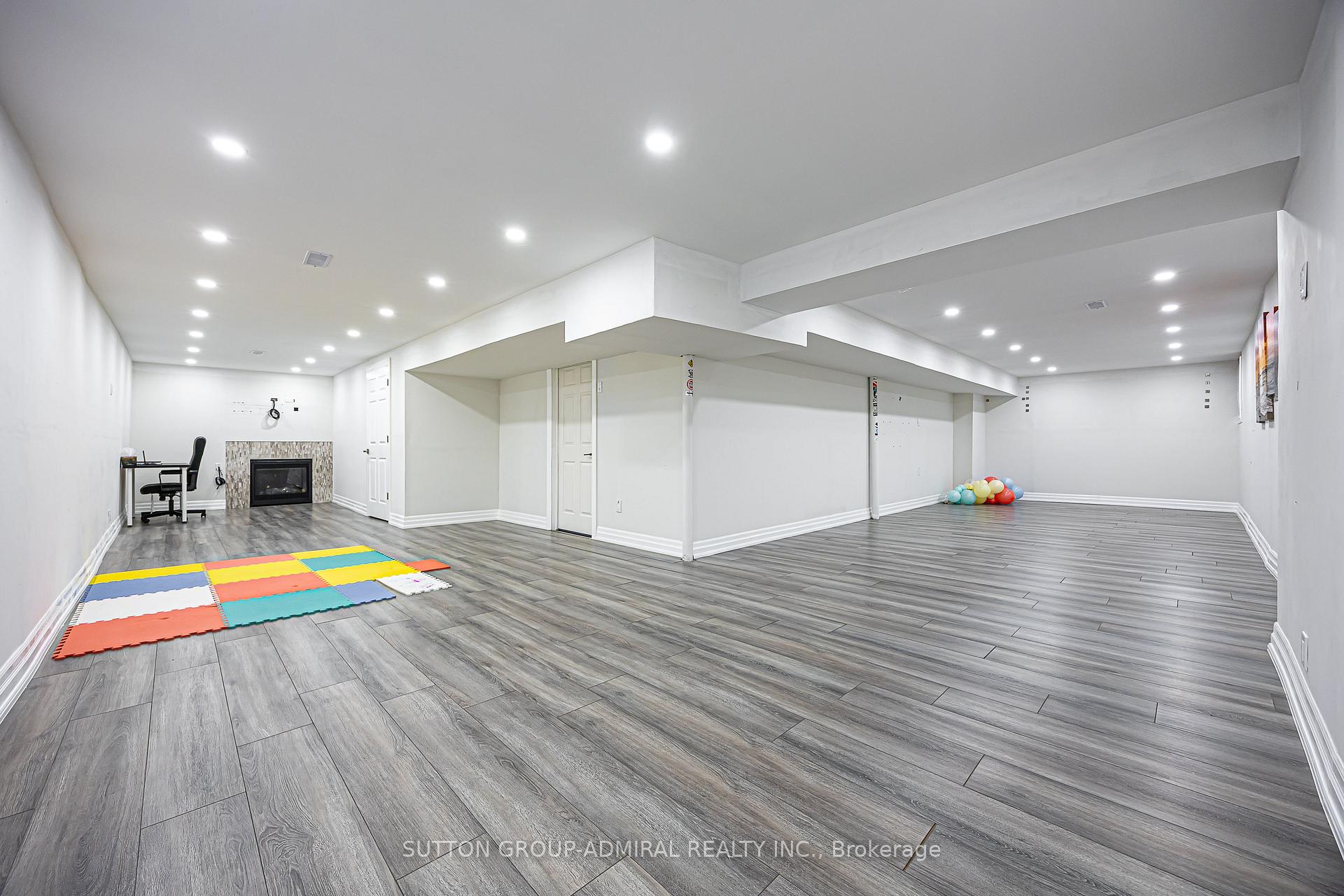 Photo 39 of 62 Pickett Crescent, Richmond Hill, Westbrook — HOMEH