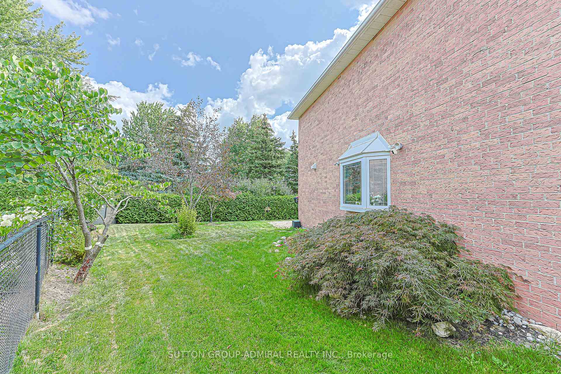 Photo 41 of 62 Pickett Crescent, Richmond Hill, Westbrook — HOMEH