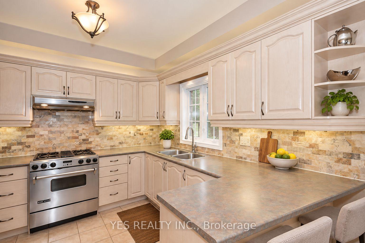 Photo 7 of 17 Snowcap Road, Brampton, Sandringham-Wellington — HOMEH