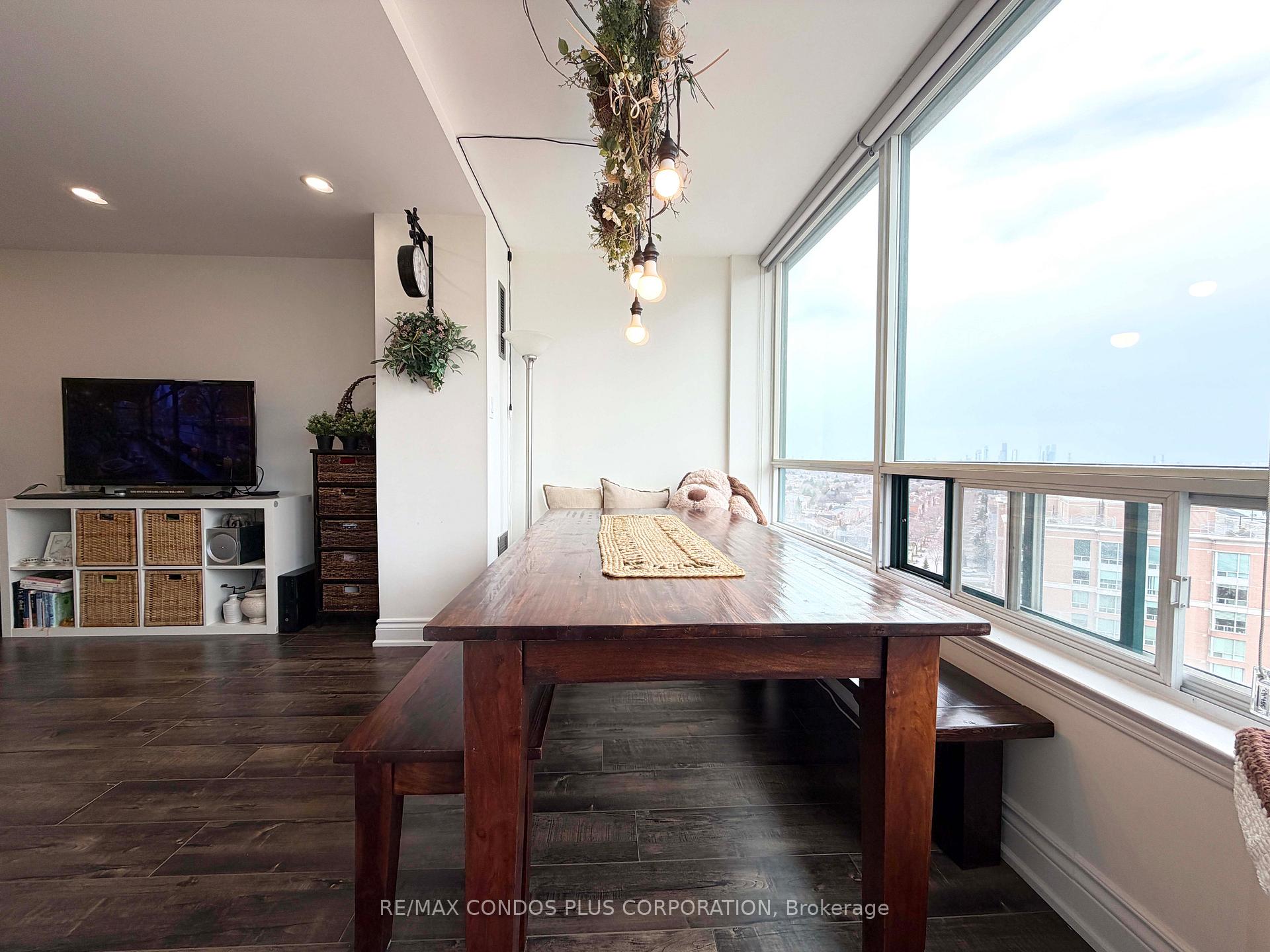 Photo 16 of Unit 1509, 120 Promenade Circle, Vaughan, Brownridge — HOMEH