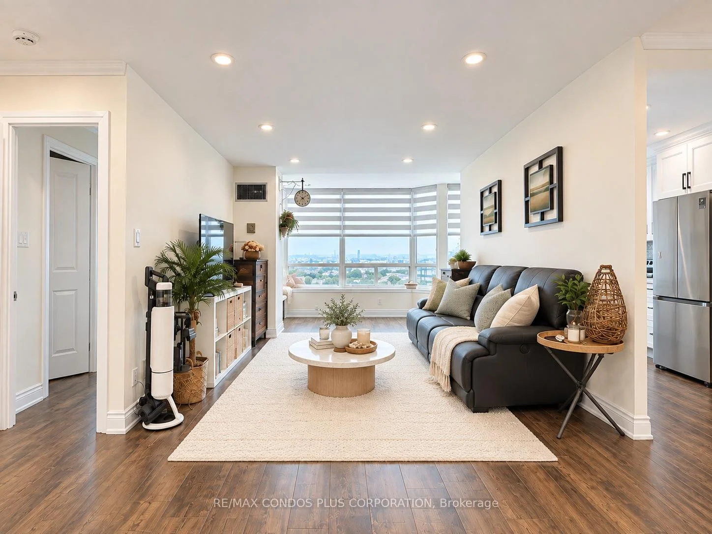 Photo of Unit 1509, 120 Promenade Circle