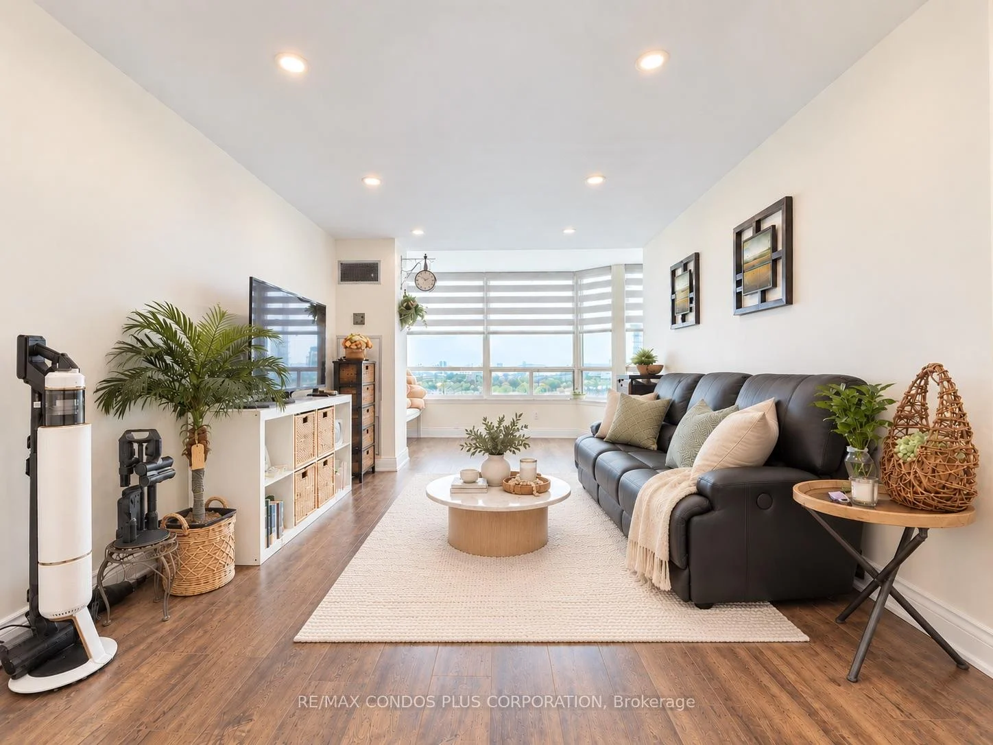 Photo 7 of Unit 1509, 120 Promenade Circle, Vaughan, Brownridge — HOMEH
