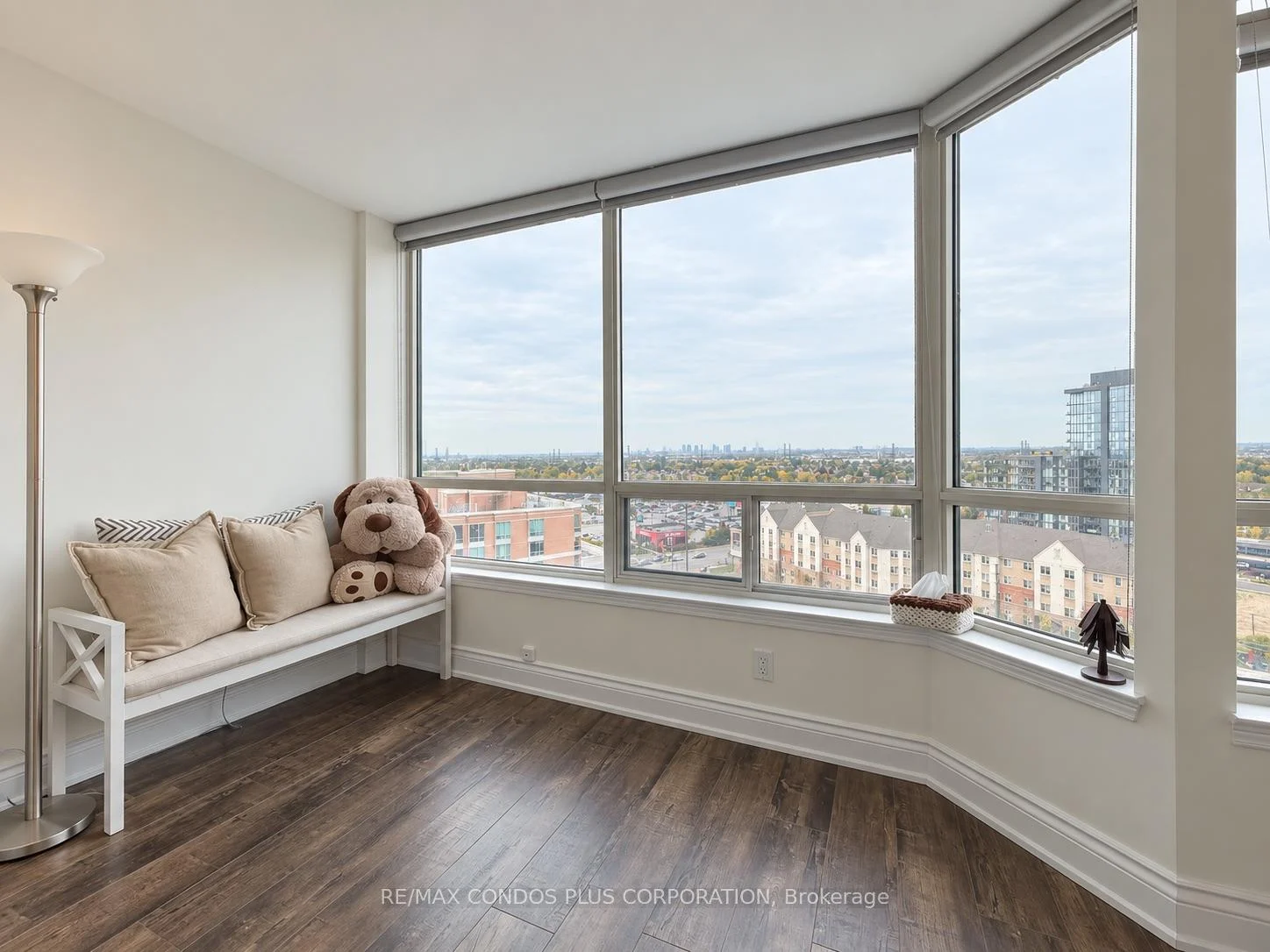 Photo 17 of Unit 1509, 120 Promenade Circle, Vaughan, Brownridge — HOMEH