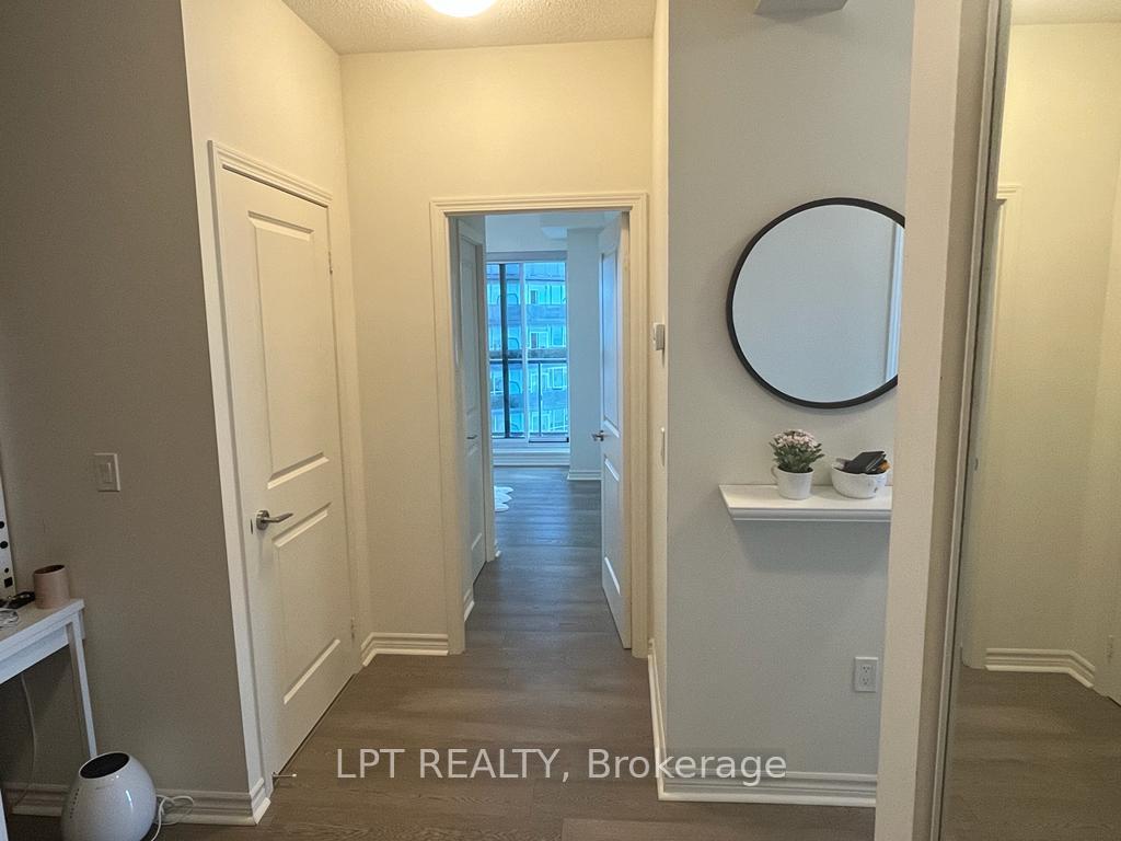 Photo 12 of Unit 1015, 390 Annie Craig Drive, Etobicoke, Mimico — HOMEH