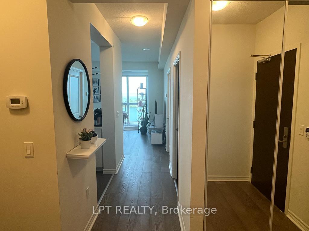 Photo 13 of Unit 1015, 390 Annie Craig Drive, Etobicoke, Mimico — HOMEH