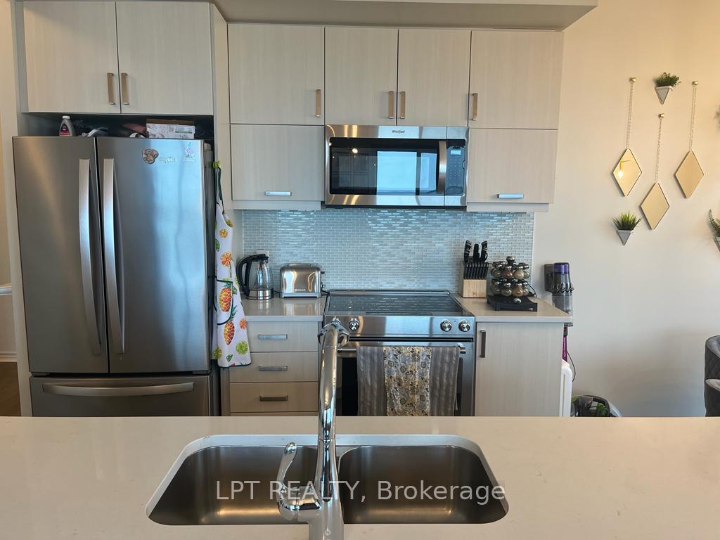 Photo 14 of Unit 1015, 390 Annie Craig Drive, Etobicoke, Mimico — HOMEH