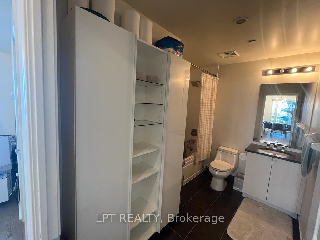 Photo 16 of Unit 1015, 390 Annie Craig Drive, Etobicoke, Mimico — HOMEH