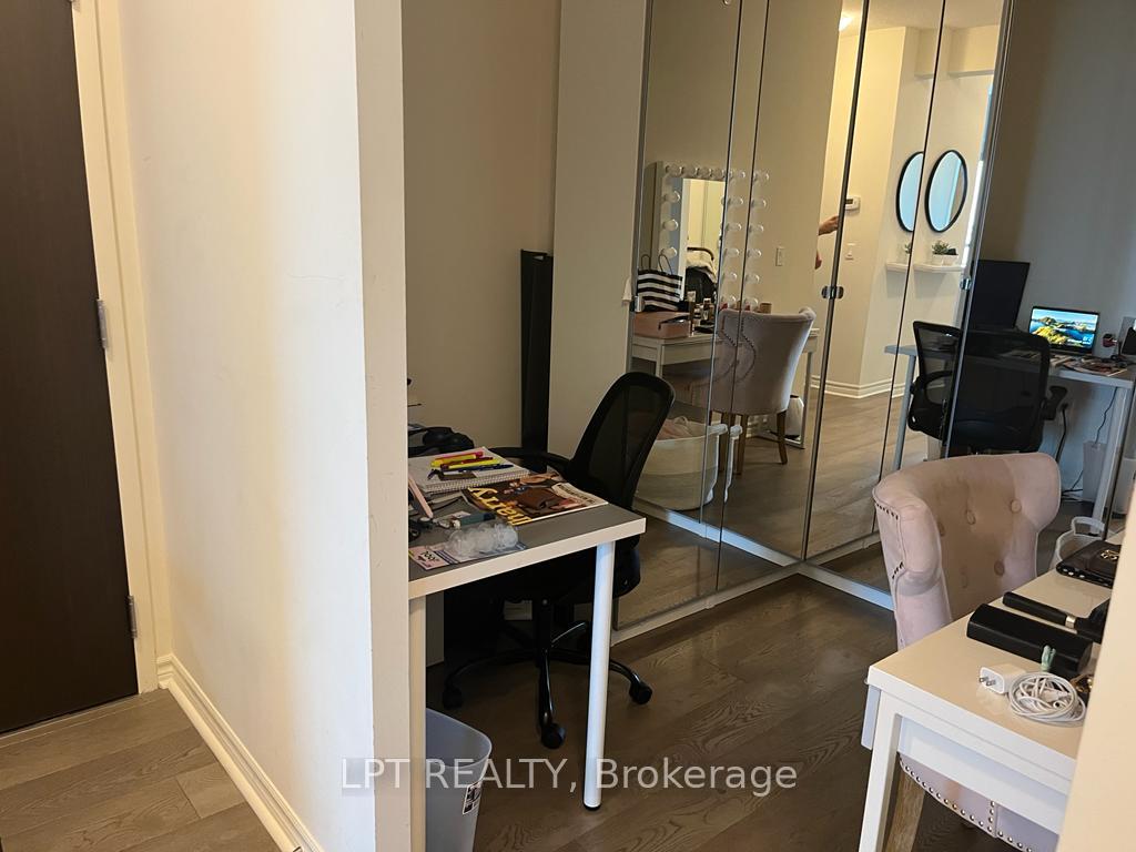 Photo 20 of Unit 1015, 390 Annie Craig Drive, Etobicoke, Mimico — HOMEH