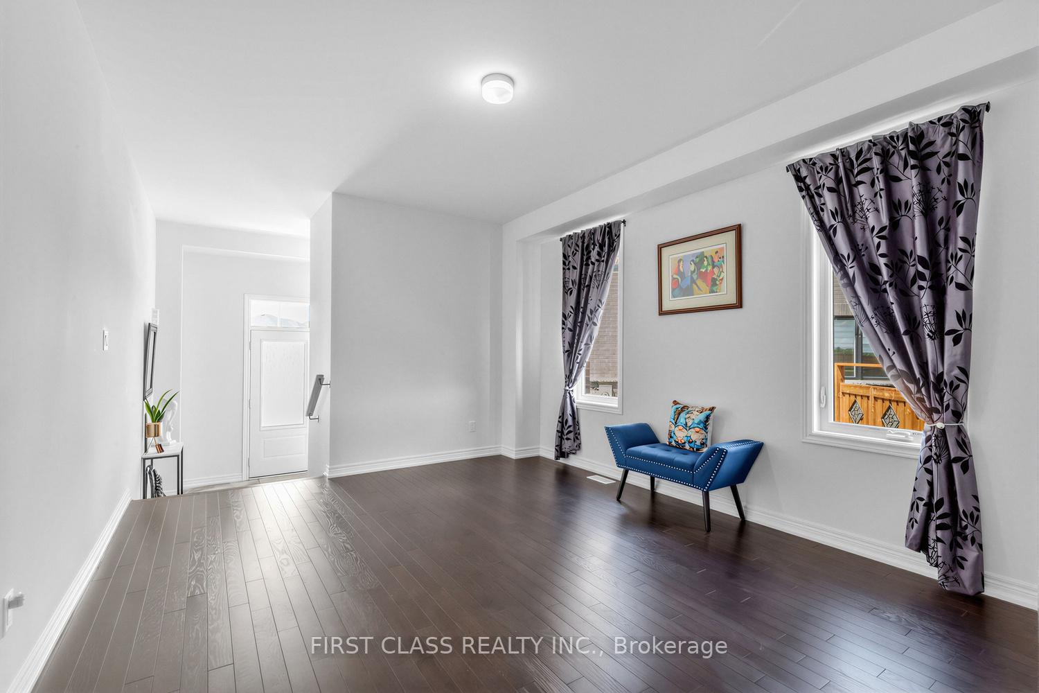 Photo 6 of 15 Abbey Crescent, Barrie, Rural Barrie Southeast — HOMEH