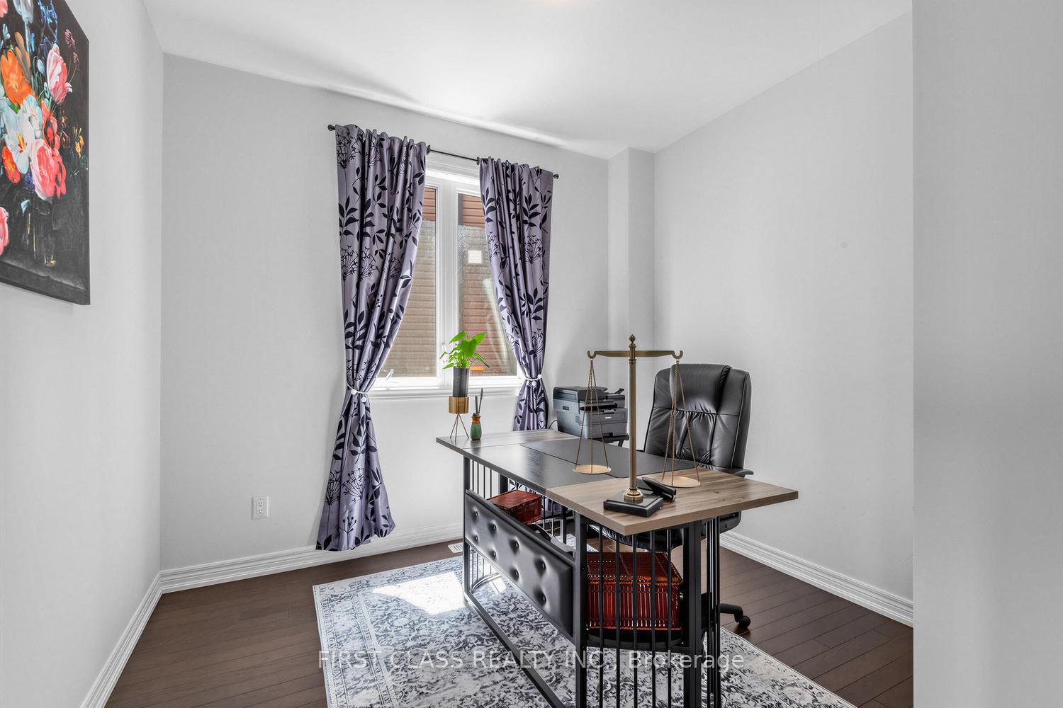 Photo 8 of 15 Abbey Crescent, Barrie, Rural Barrie Southeast — HOMEH