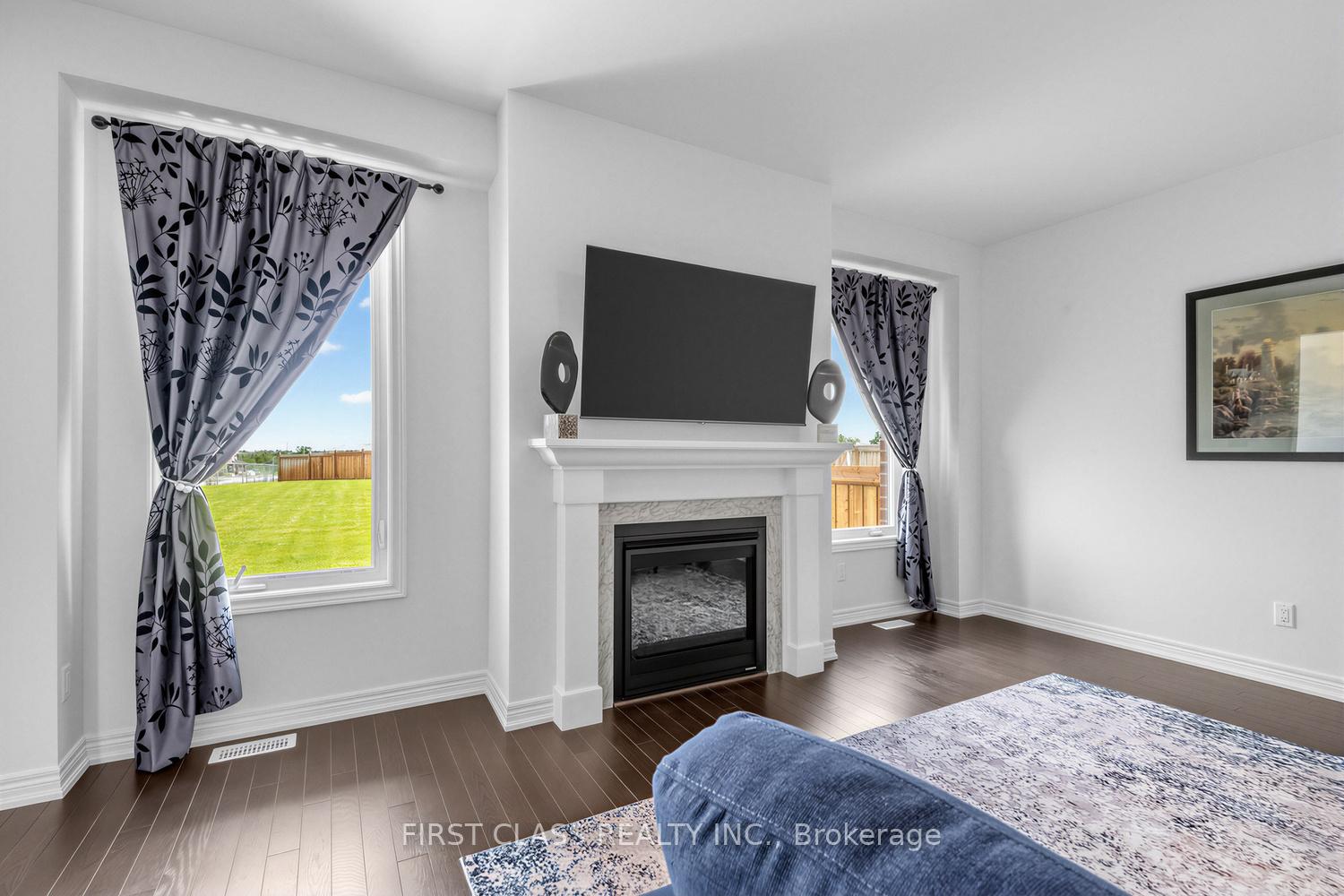 Photo 9 of 15 Abbey Crescent, Barrie, Rural Barrie Southeast — HOMEH
