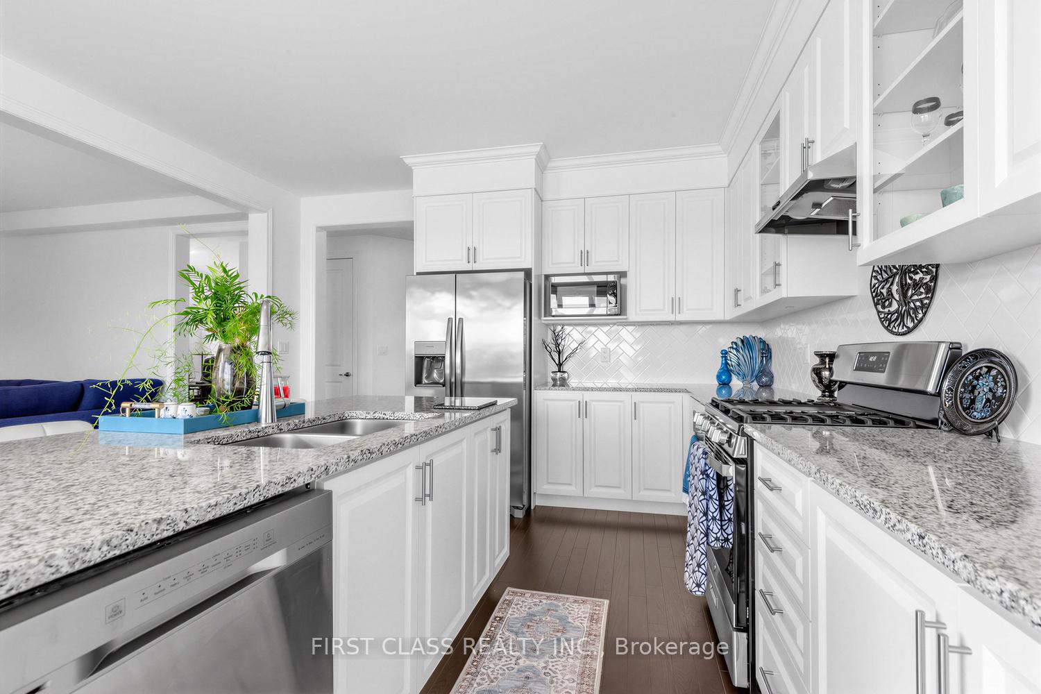 Photo 16 of 15 Abbey Crescent, Barrie, Rural Barrie Southeast — HOMEH