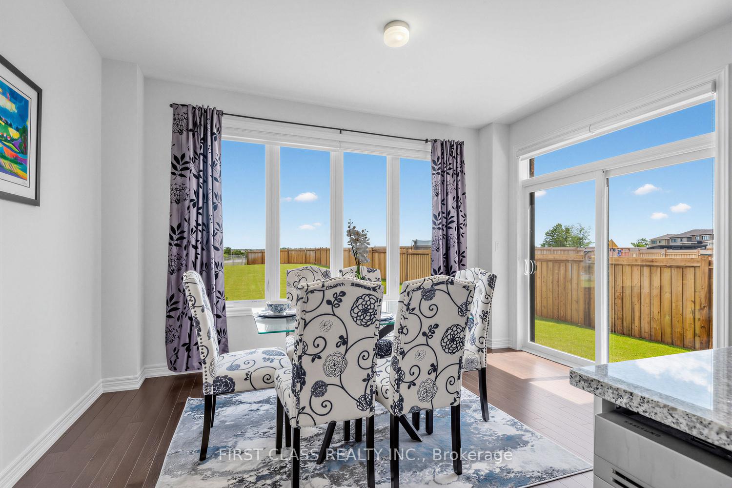 Photo 20 of 15 Abbey Crescent, Barrie, Rural Barrie Southeast — HOMEH
