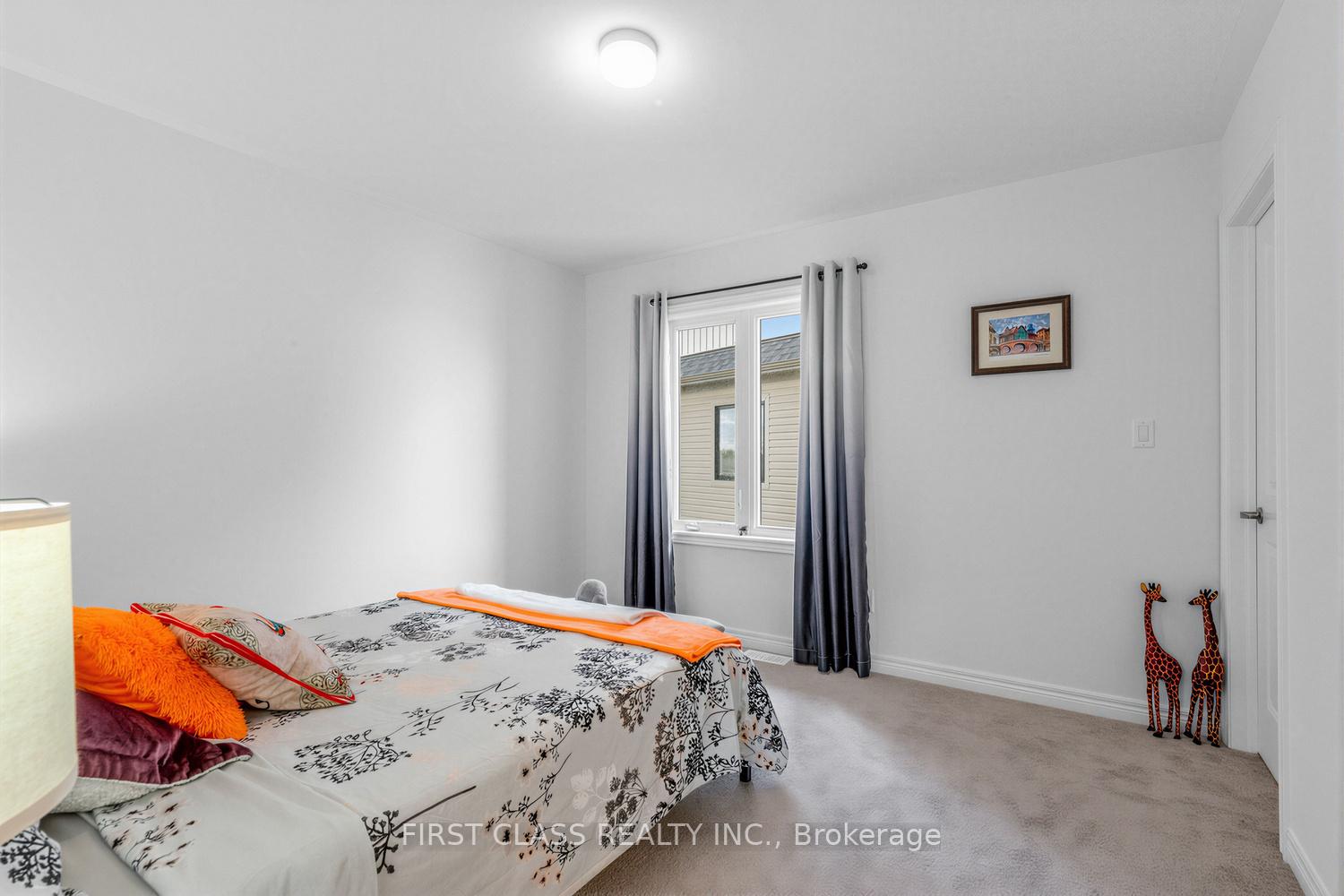Photo 34 of 15 Abbey Crescent, Barrie, Rural Barrie Southeast — HOMEH