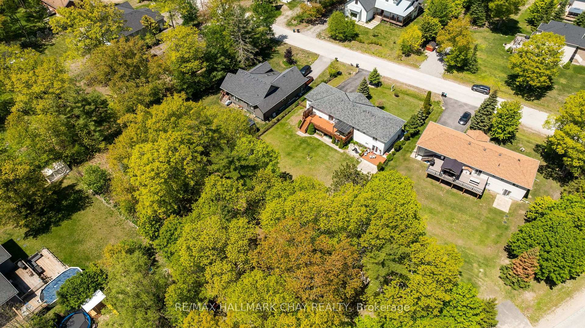 Photo 6 of 29 Foliage Drive N, Tiny, Rural Tiny — HOMEH