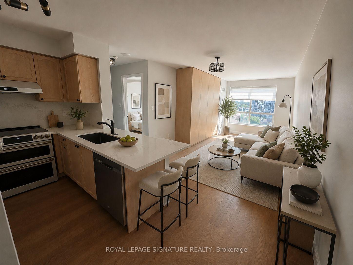 Front of Unit 815, 51 Baffin Court
