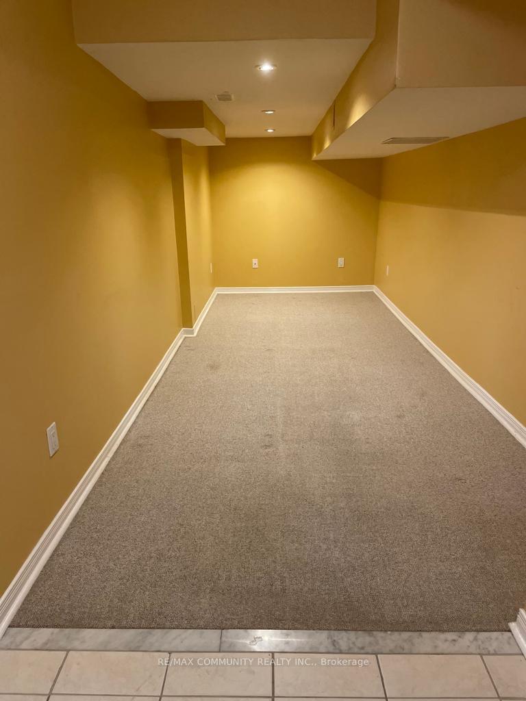 Photo 3 of Unit Basement, 24 Elmrill Road, Markham, Berczy — HOMEH