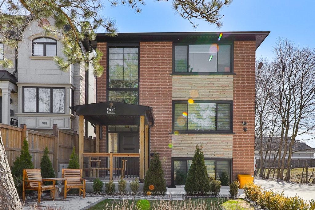 Front of Unit 1, 93 Park Street W
