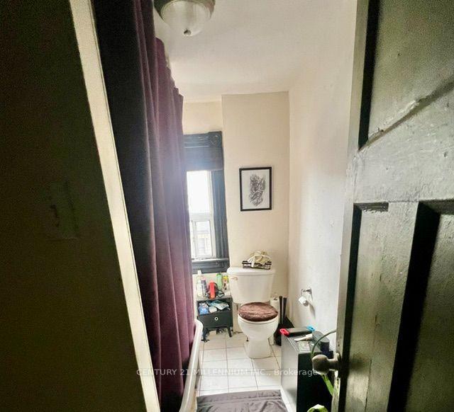 Photo 18 of 38 Miller Street, Toronto, Weston-Pellam Park — HOMEH