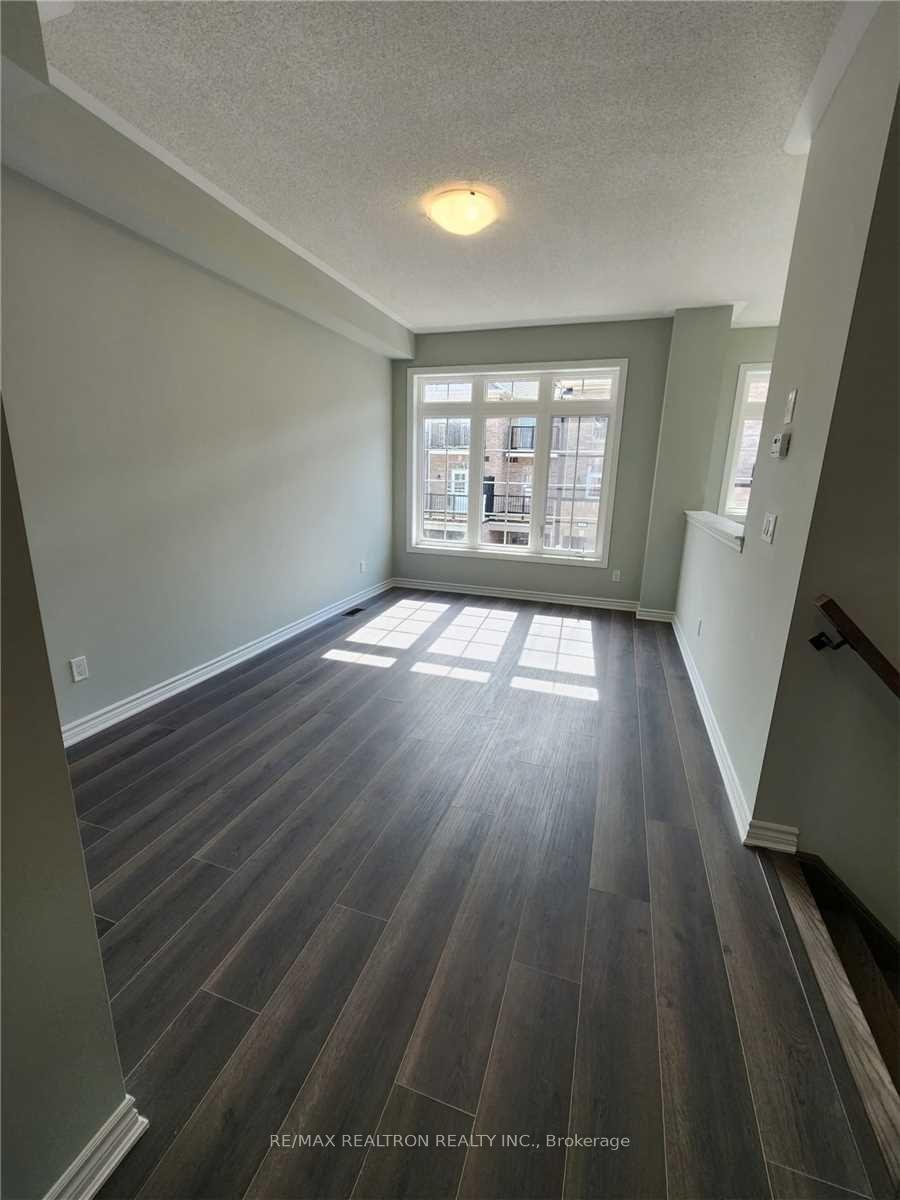 Photo 2 of 8 Royal Collection Way, Whitby, Lynde Creek — HOMEH