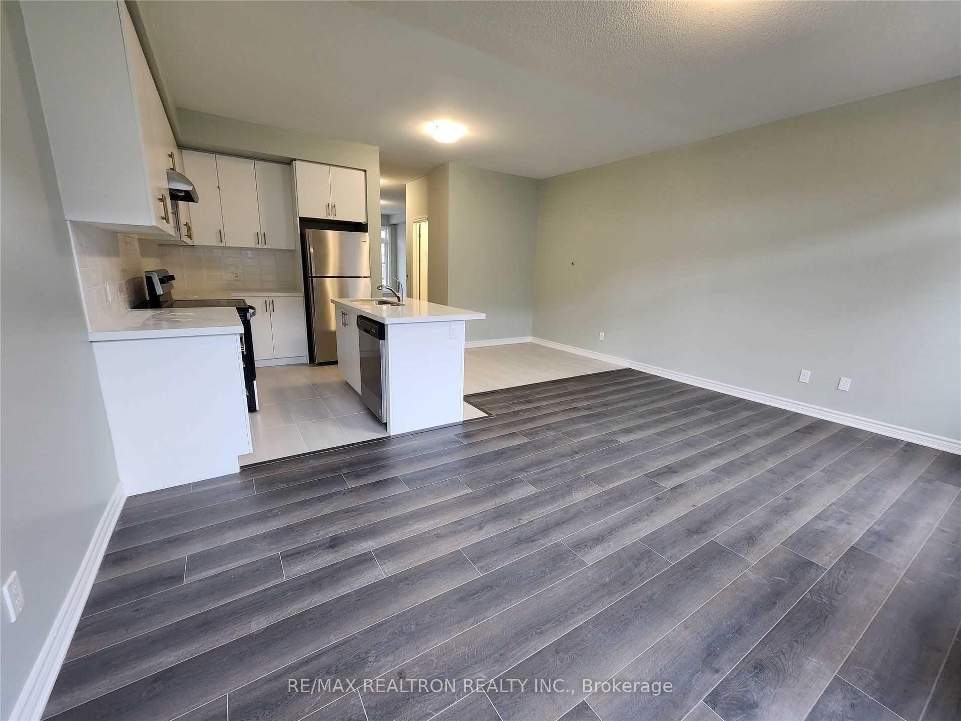 Photo 9 of 8 Royal Collection Way, Whitby, Lynde Creek — HOMEH