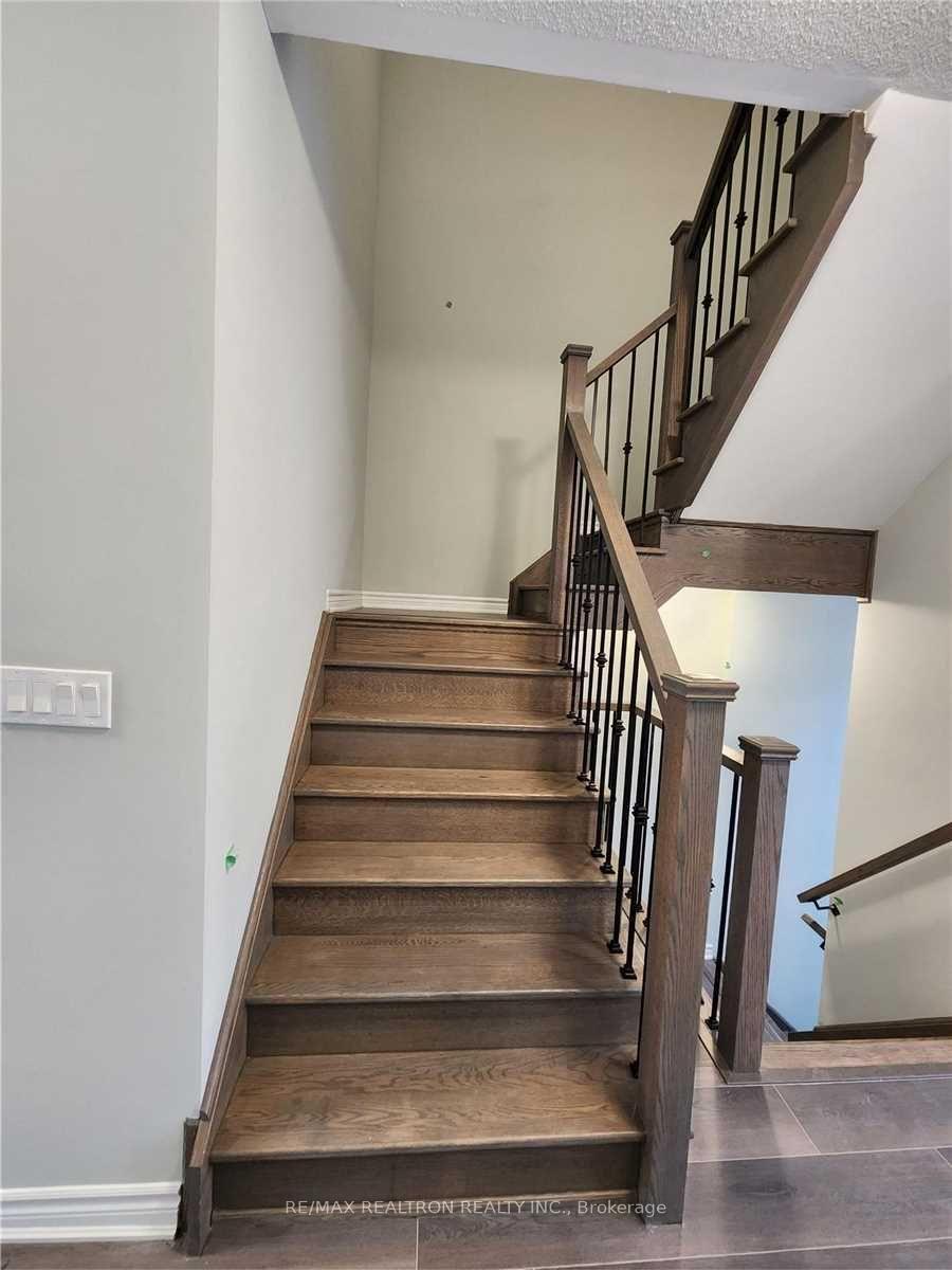 Photo 11 of 8 Royal Collection Way, Whitby, Lynde Creek — HOMEH