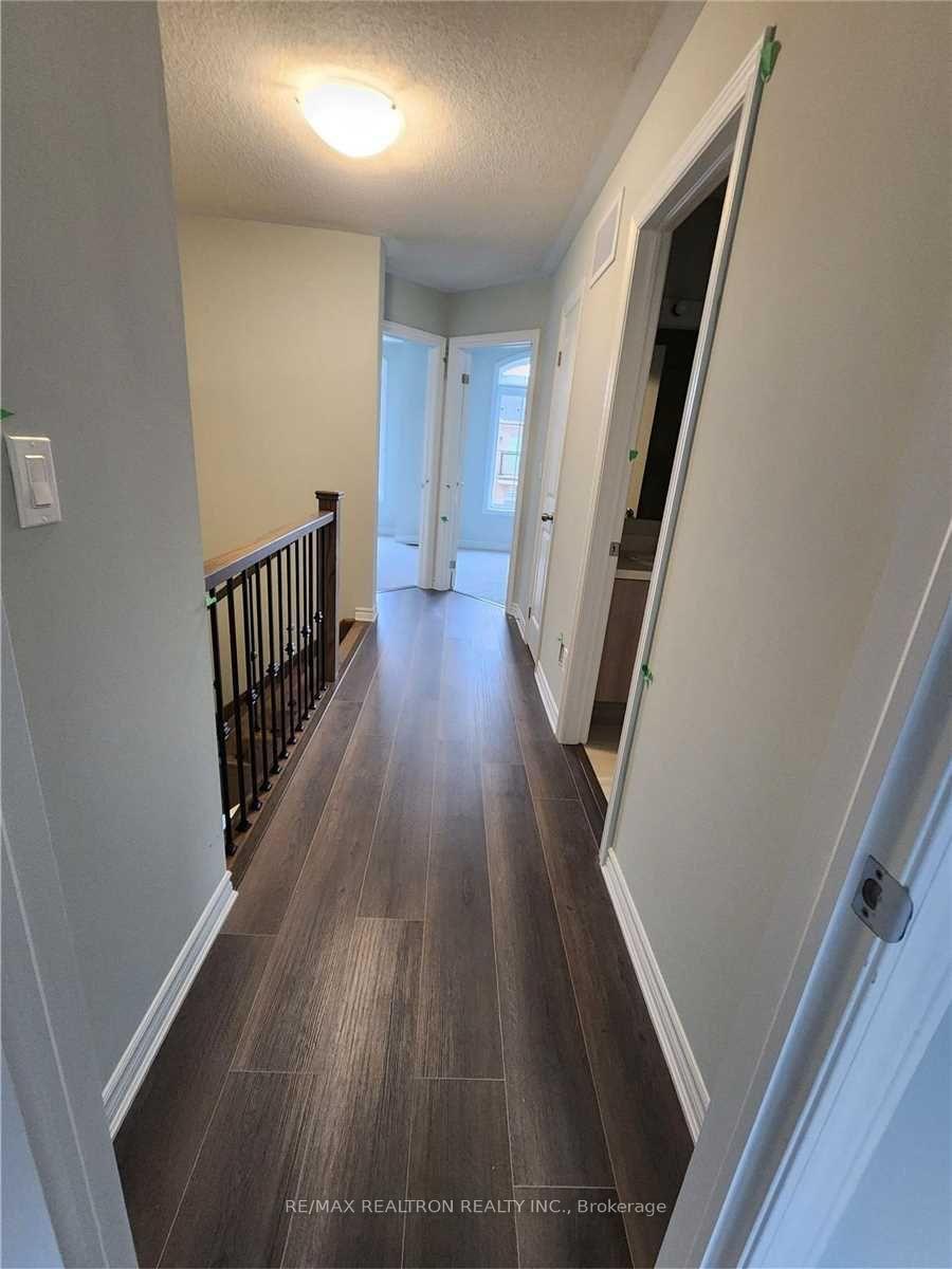 Photo 18 of 8 Royal Collection Way, Whitby, Lynde Creek — HOMEH