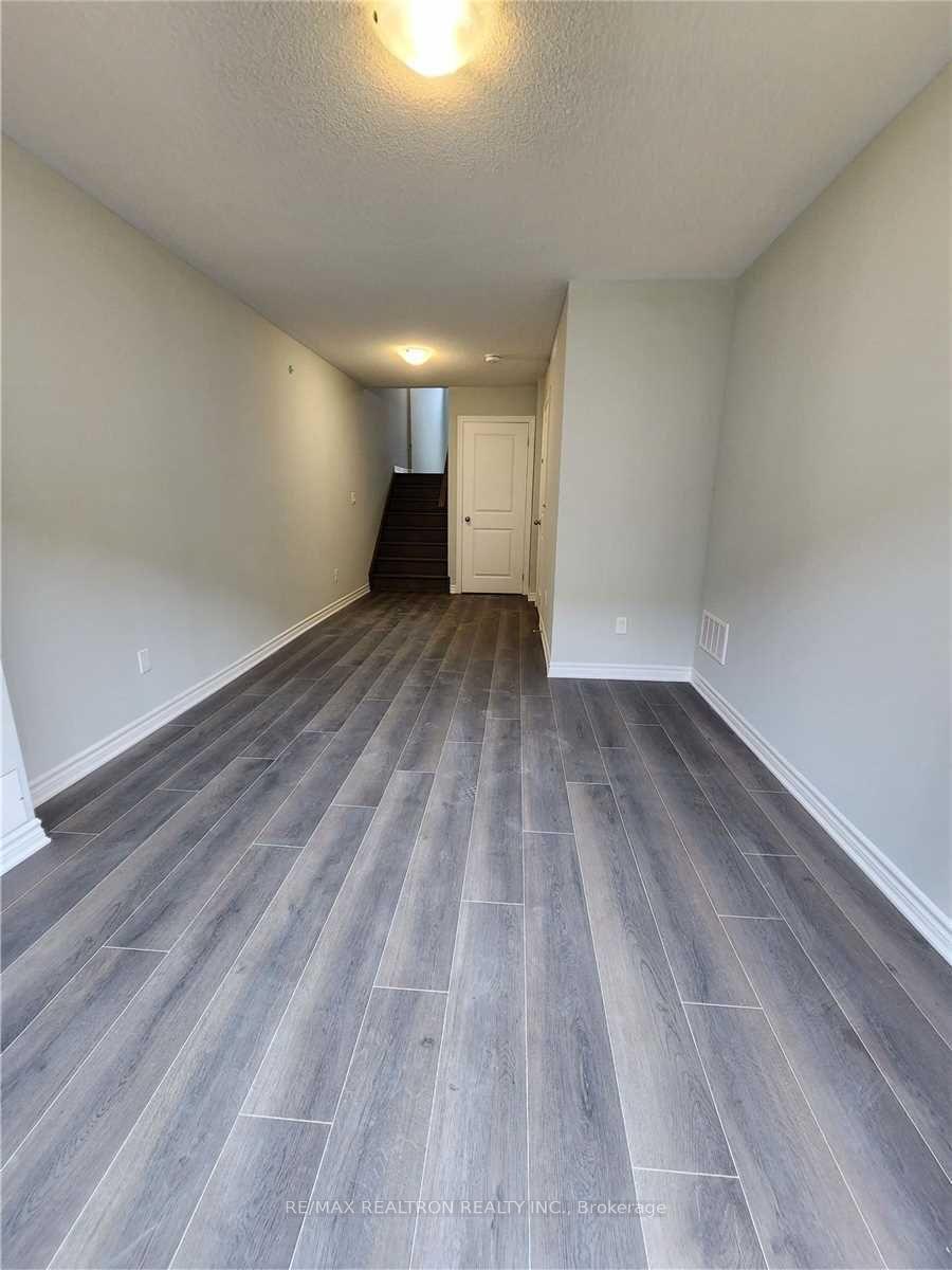 Photo 20 of 8 Royal Collection Way, Whitby, Lynde Creek — HOMEH