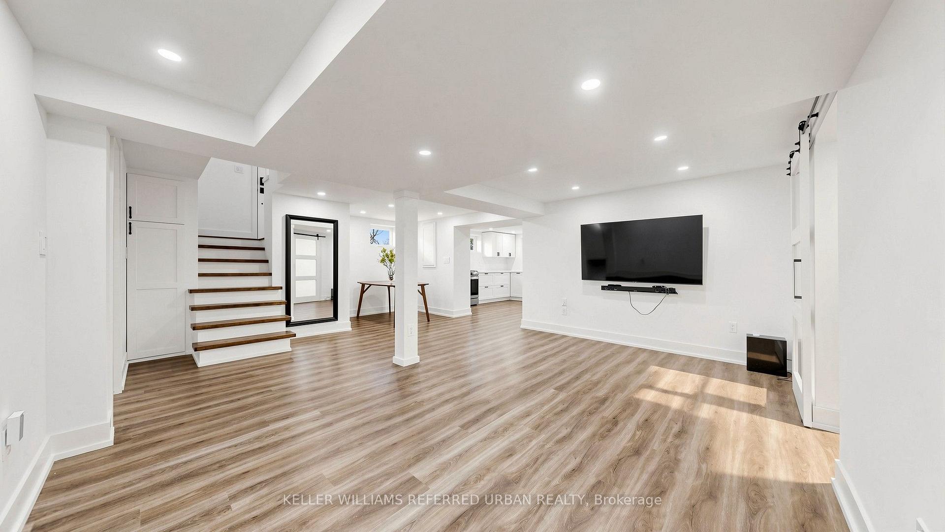 Photo 5 of Unit Lower, 6 Frankfort Avenue, North York, Rustic — HOMEH