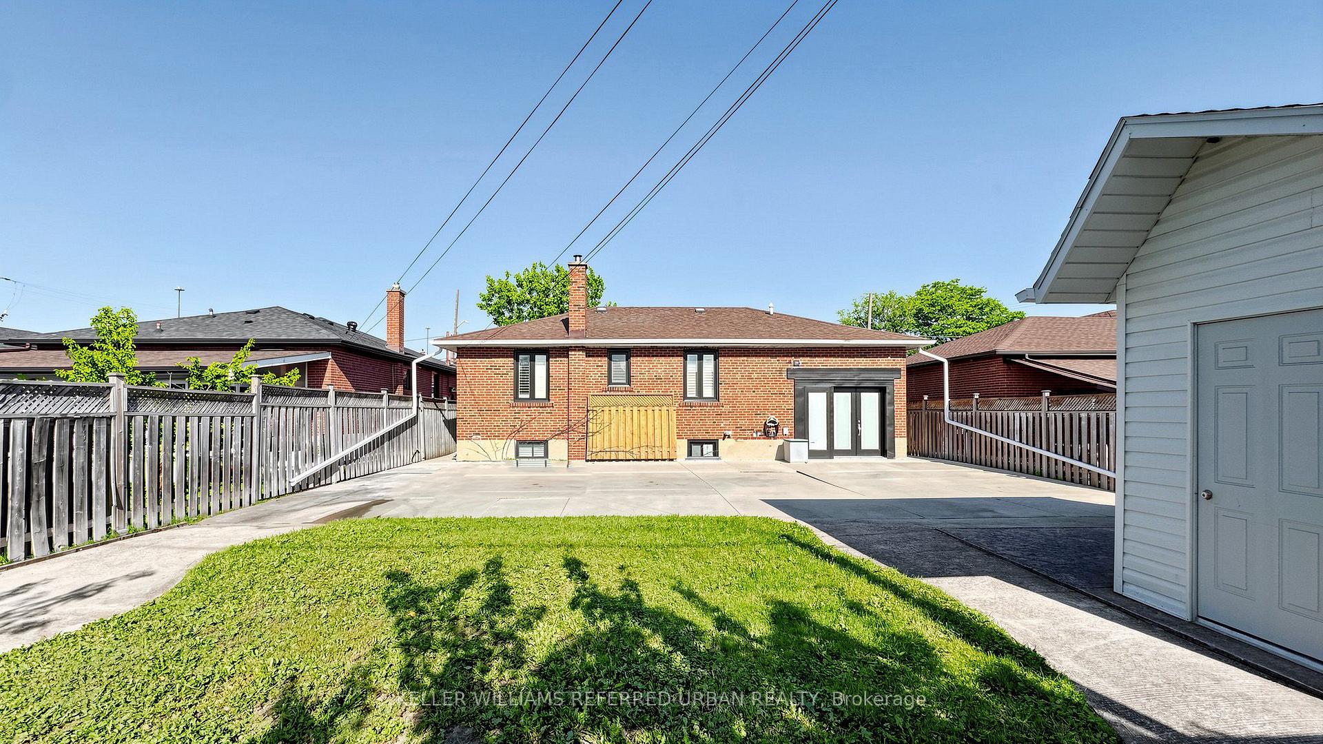 Photo 21 of Unit Lower, 6 Frankfort Avenue, North York, Rustic — HOMEH