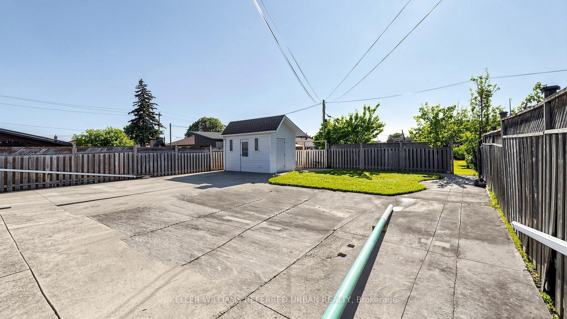 Photo 23 of Unit Lower, 6 Frankfort Avenue, North York, Rustic — HOMEH