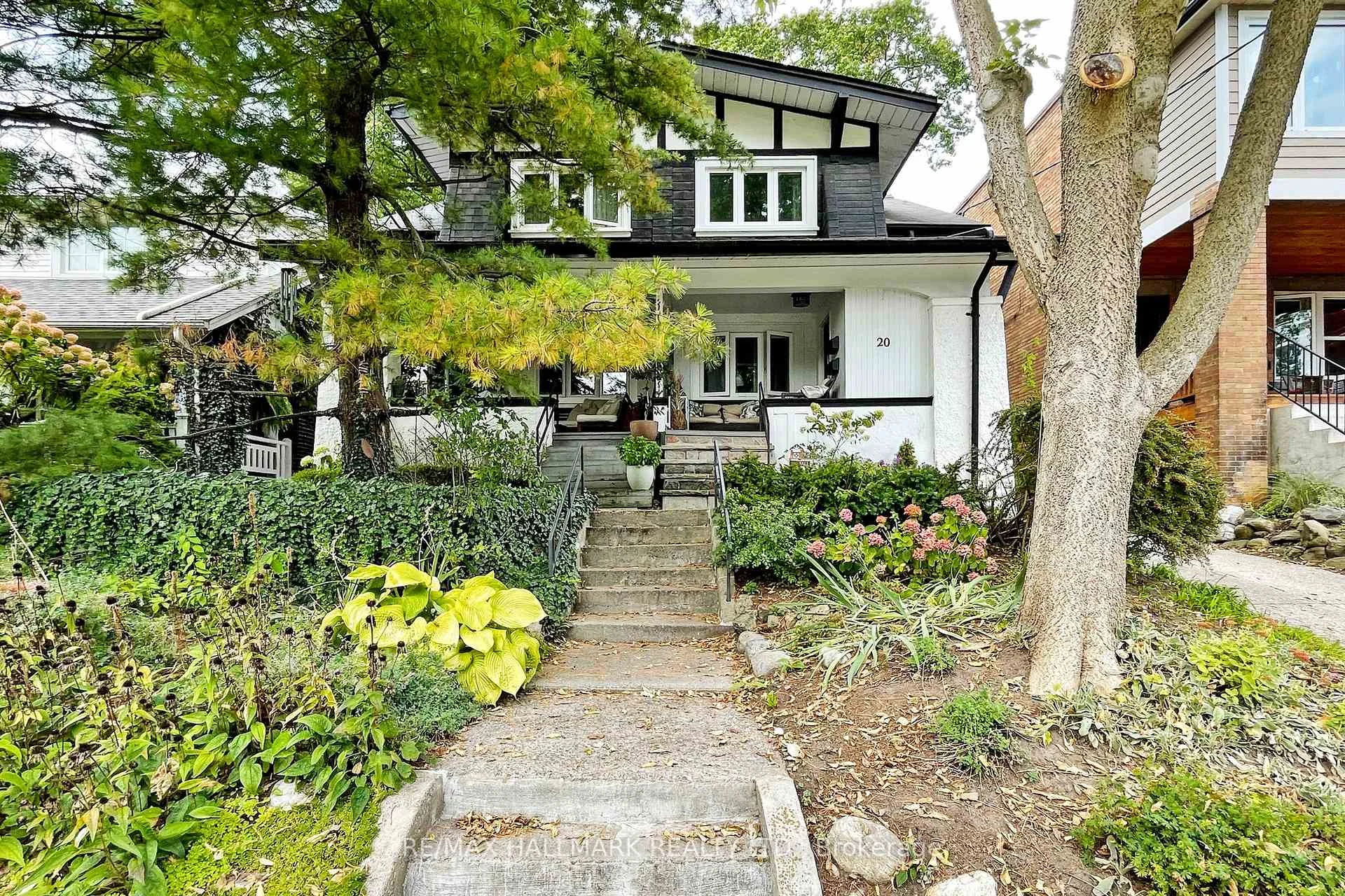 Photo 3 of Unit Main/Second Floor, 20 Glenfern Avenue, Toronto, The Beaches — HOMEH