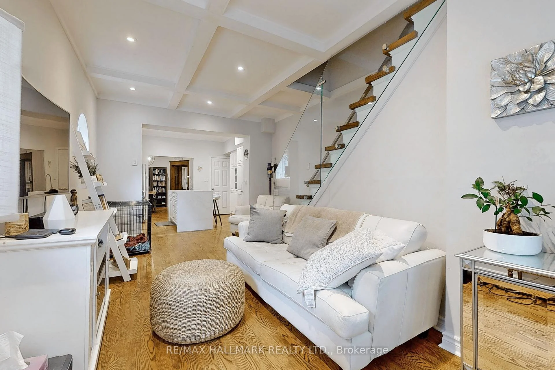 Photo 7 of Unit Main/Second Floor, 20 Glenfern Avenue, Toronto, The Beaches — HOMEH