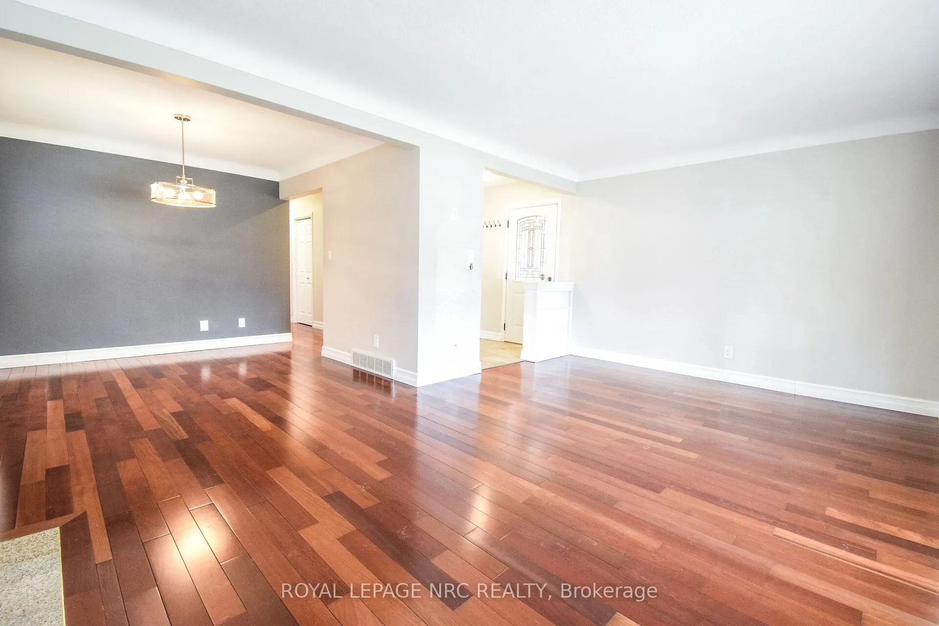 Photo 5 of 7 Port Master Drive, St. Catharines, Martindale Pond — HOMEH