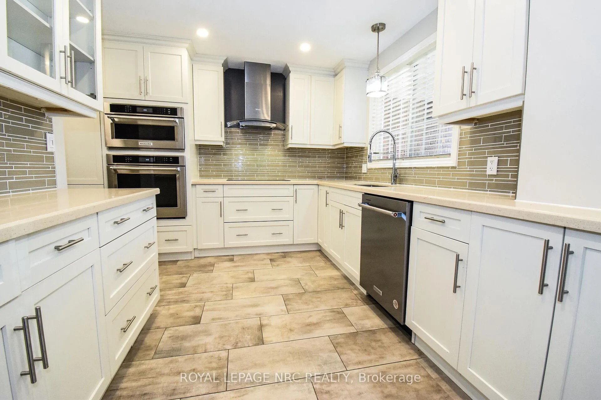 Photo 9 of 7 Port Master Drive, St. Catharines, Martindale Pond — HOMEH