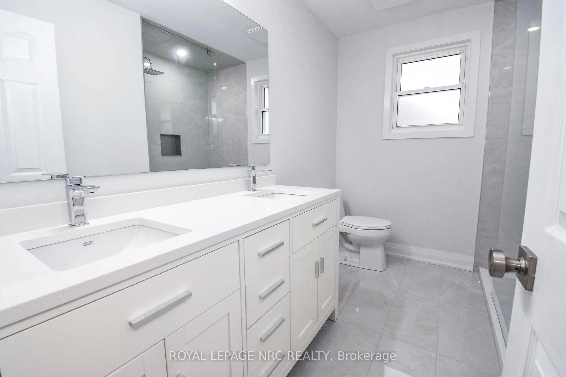 Photo 26 of 7 Port Master Drive, St. Catharines, Martindale Pond — HOMEH