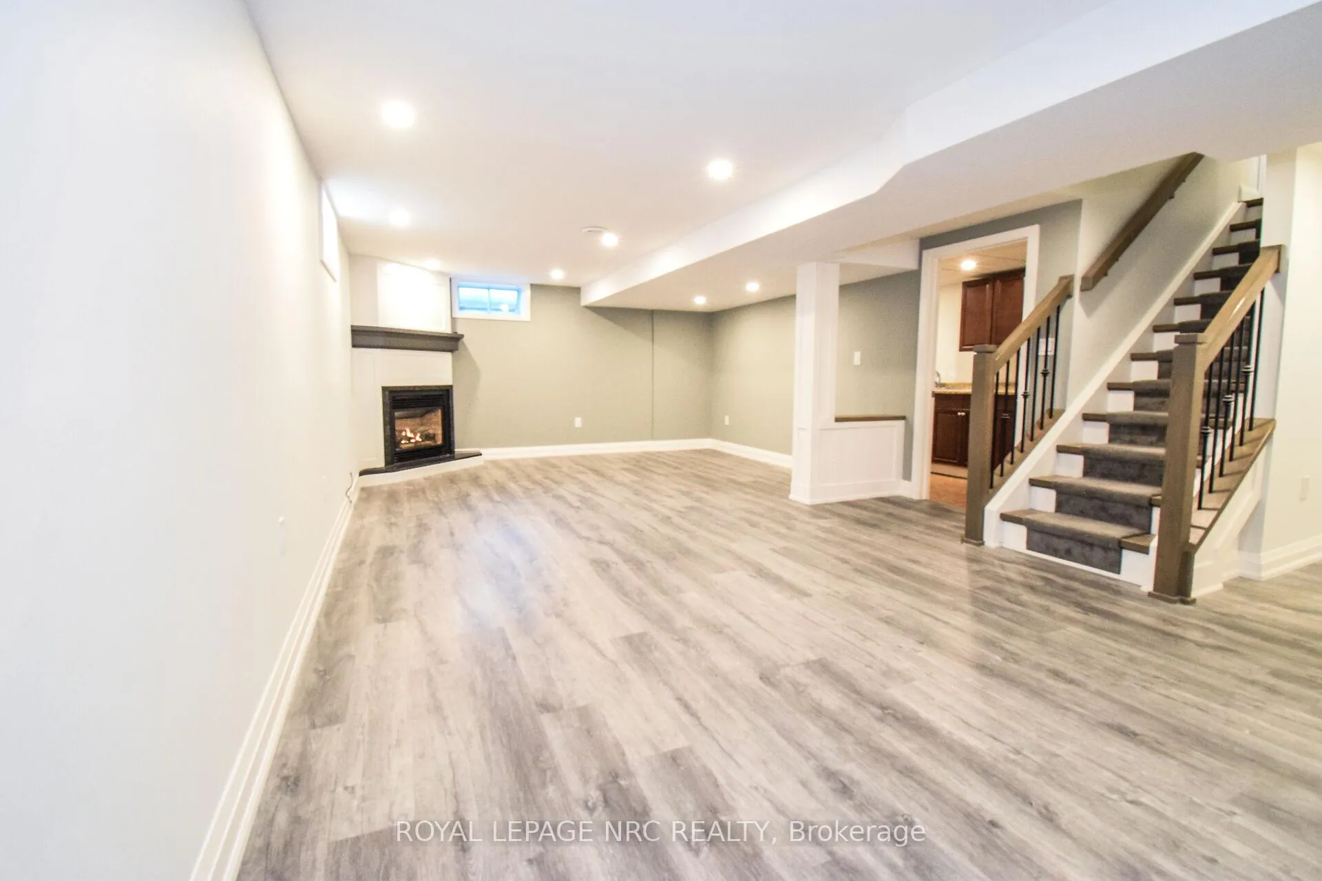 Photo 30 of 7 Port Master Drive, St. Catharines, Martindale Pond — HOMEH
