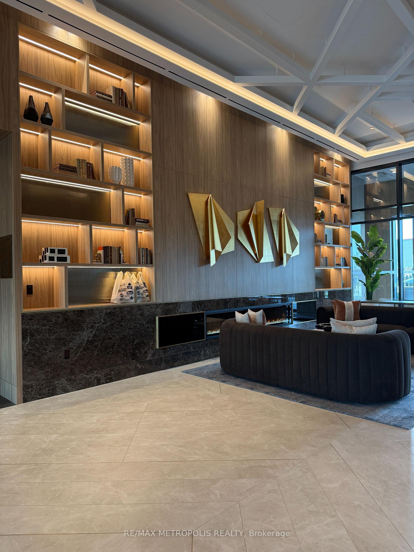 Photo 2 of Unit 1507 B, 21 Meadowdale Road, Vaughan, Vaughan Corporate Centre — HOMEH