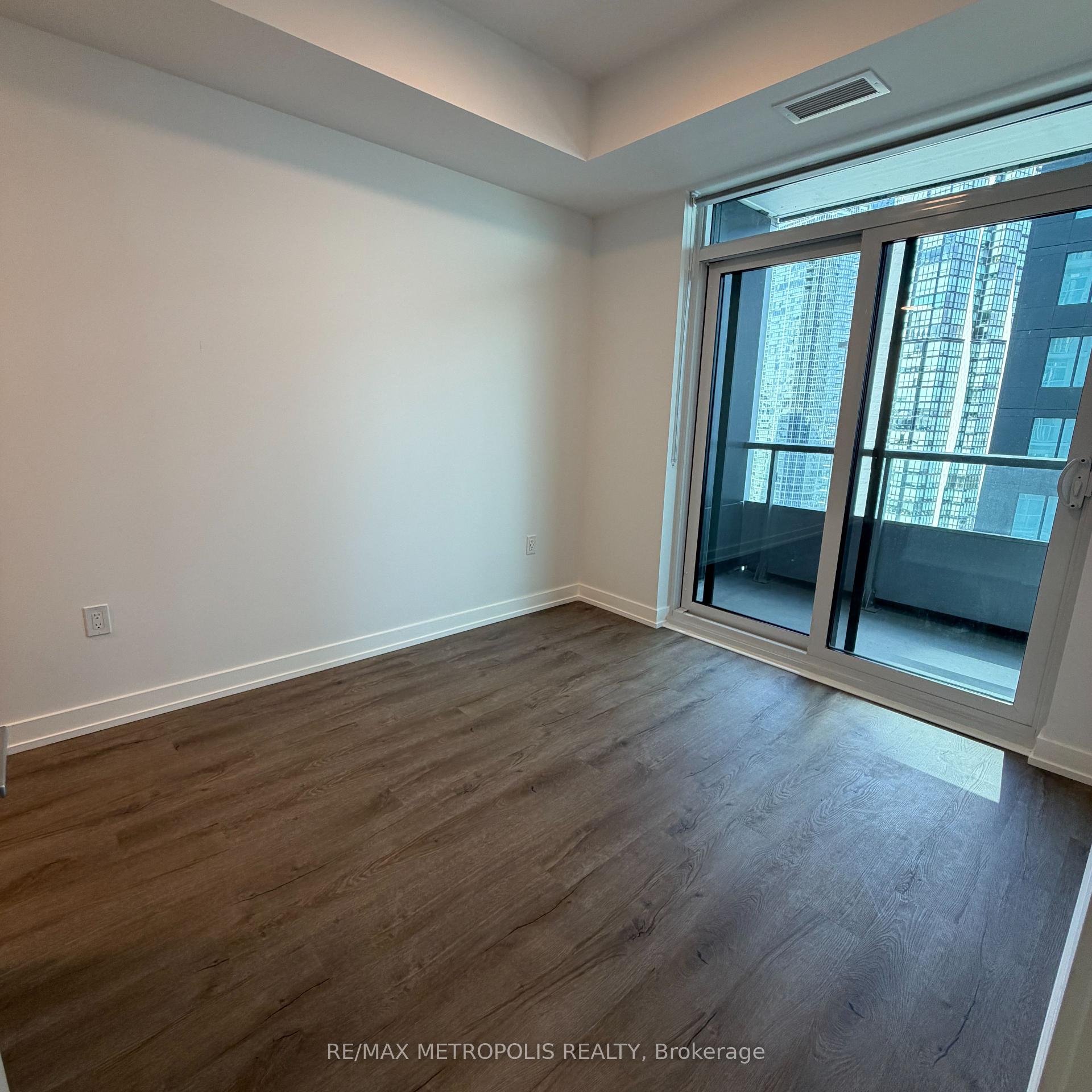 Photo 15 of Unit 1507 B, 21 Meadowdale Road, Vaughan, Vaughan Corporate Centre — HOMEH