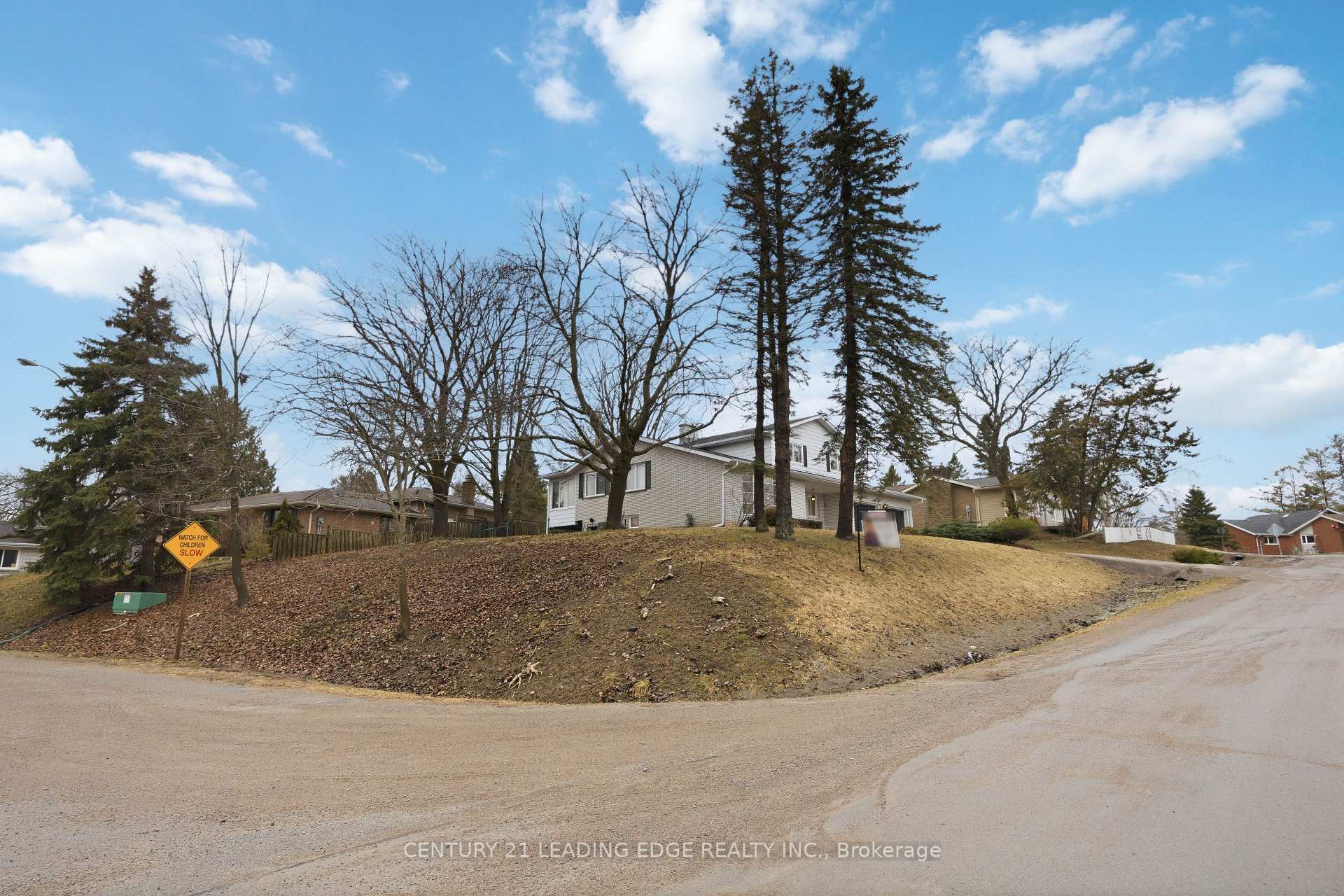Photo 5 of 72 Beaver Ridge Drive, Brock, Cannington — HOMEH