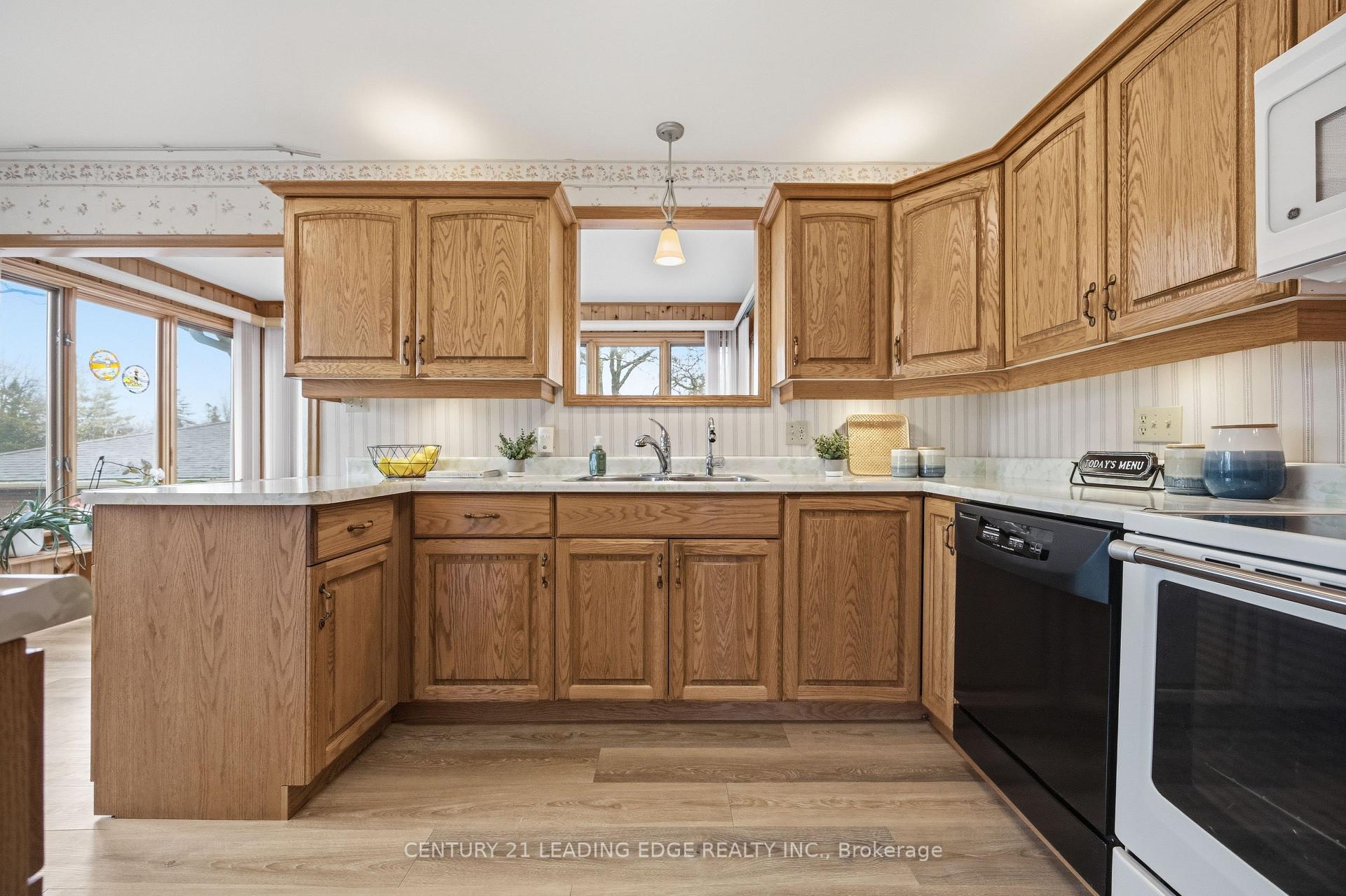 Photo 25 of 72 Beaver Ridge Drive, Brock, Cannington — HOMEH