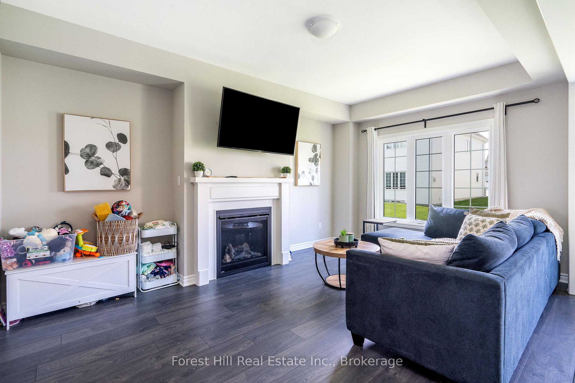 Photo 5 of 281 Springfield Crescent, Clearview, Stayner — HOMEH