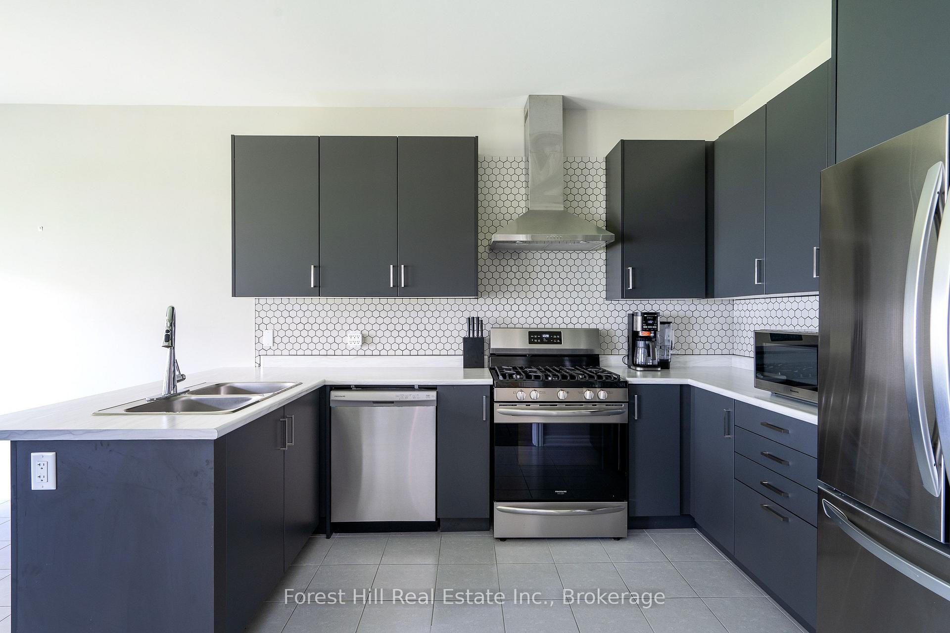 Photo 6 of 281 Springfield Crescent, Clearview, Stayner — HOMEH