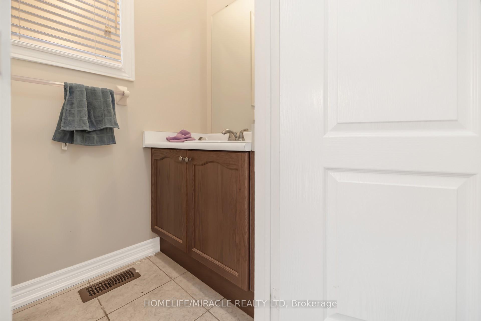 Photo 6 of 26 Altura Way, Brampton, Bram East — HOMEH