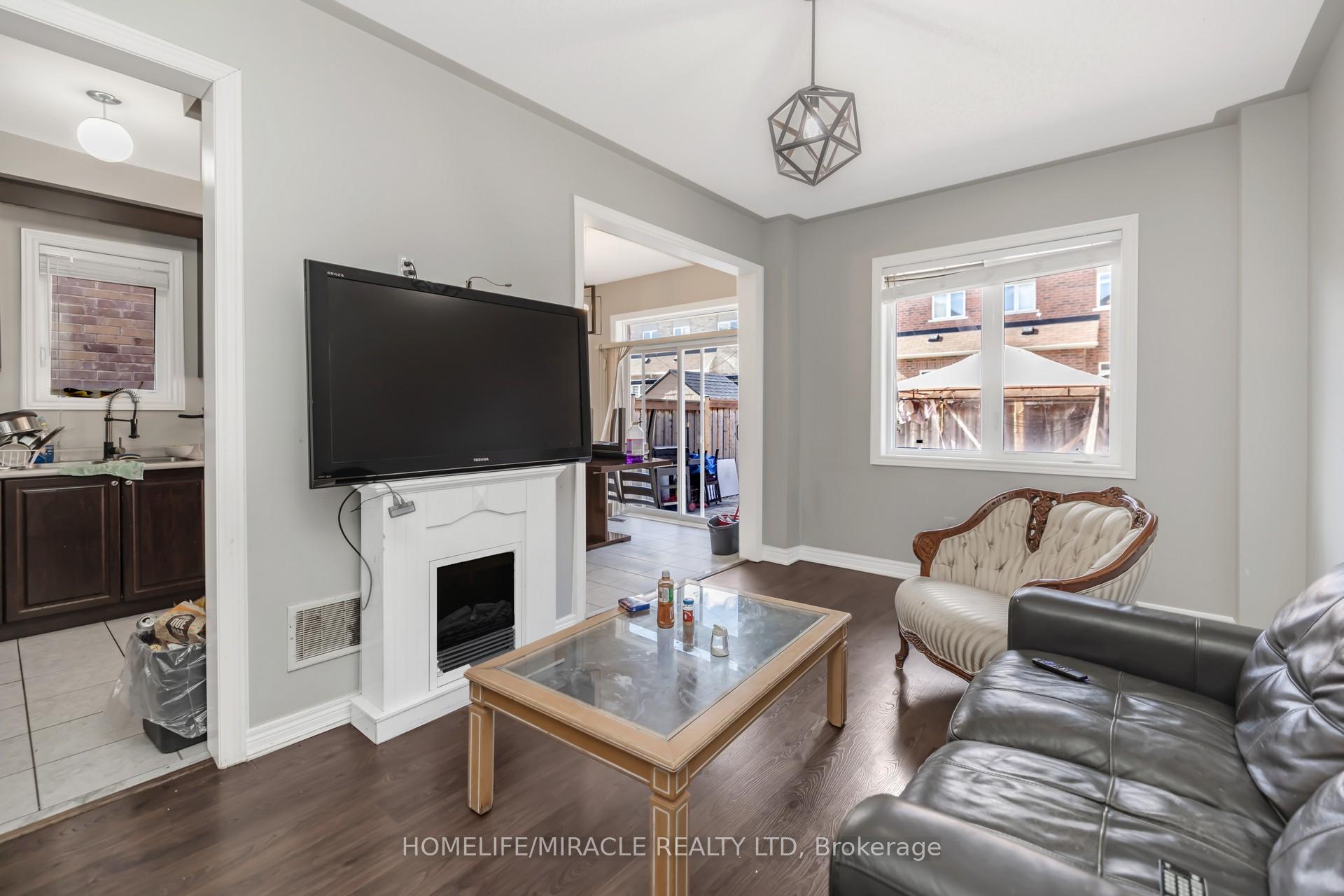 Photo 10 of 26 Altura Way, Brampton, Bram East — HOMEH