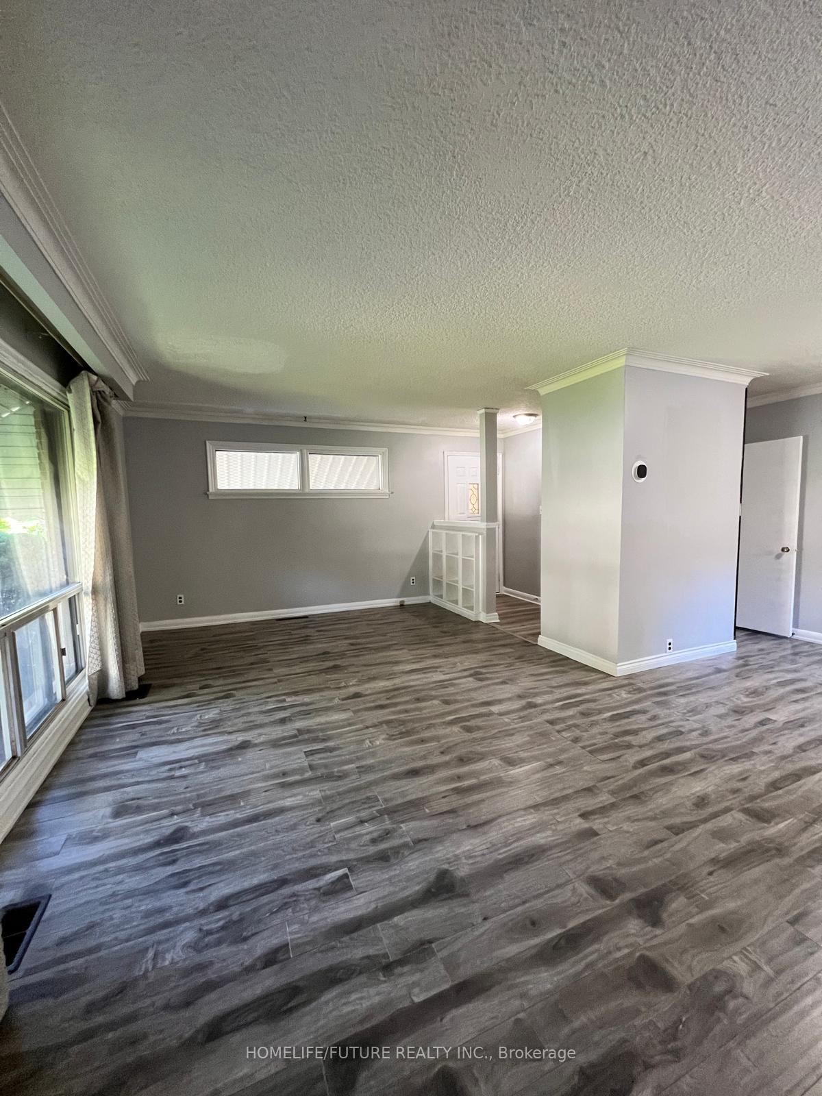 Photo 3 of Unit Main, 21 Mackinac Crescent, Scarborough, Bendale — HOMEH