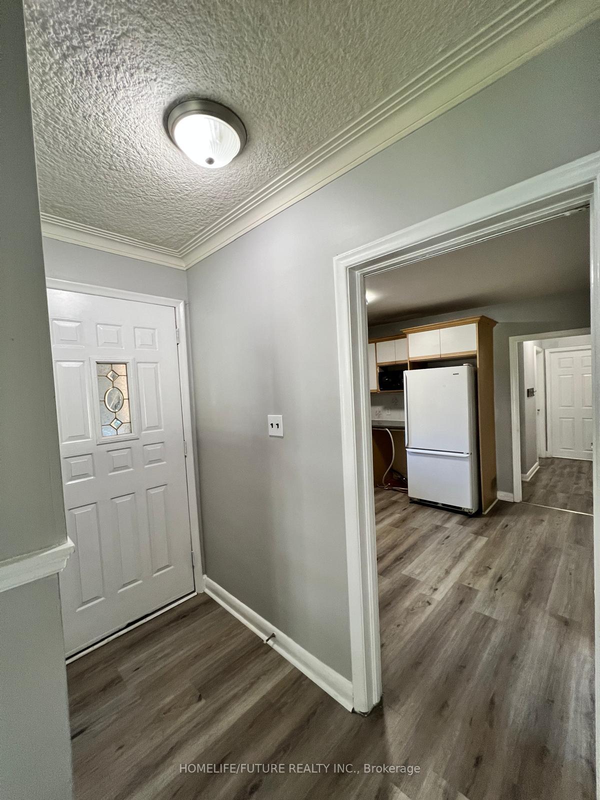 Photo 4 of Unit Main, 21 Mackinac Crescent, Scarborough, Bendale — HOMEH