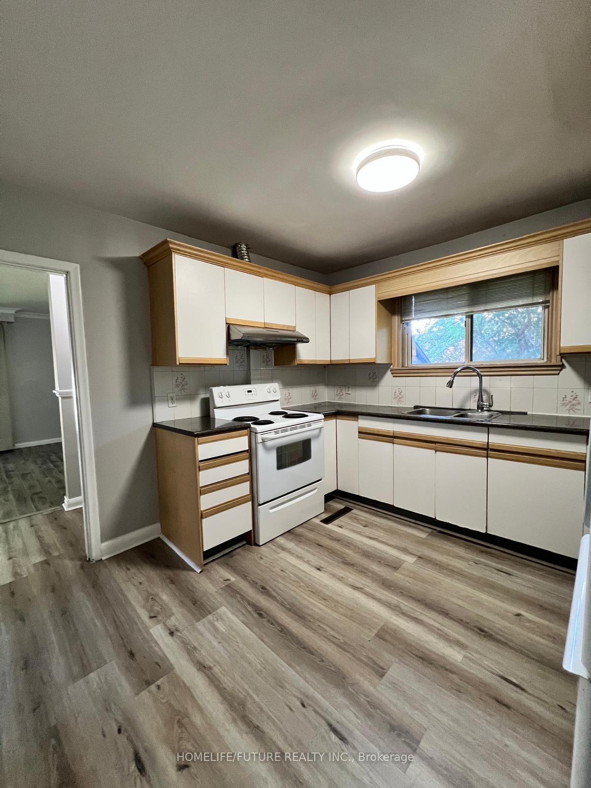 Photo 10 of Unit Main, 21 Mackinac Crescent, Scarborough, Bendale — HOMEH